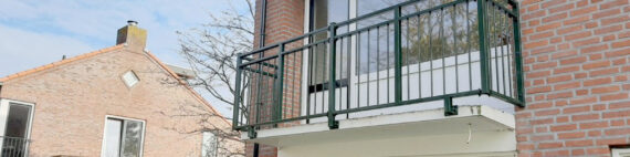 Balkonhek laten lassen
