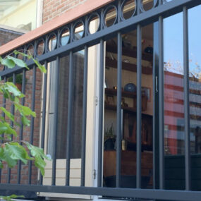 Stalen balustrade laten plaatsen