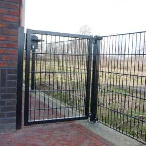 hekwerk laten plaatsen in een dag