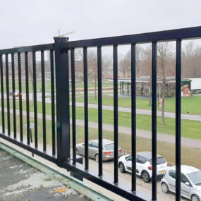 zelf stalen balustrade installeren