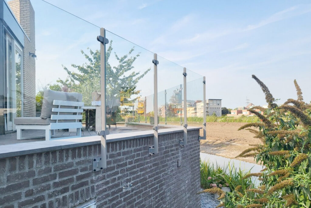 Glazen balustrade in Zwartsluis