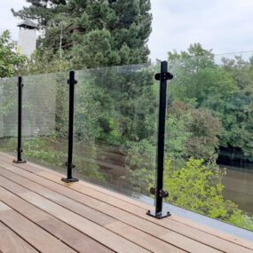 Glazen balustrade in Zwartsluis