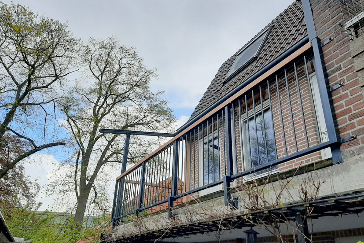 Stalen balkonhekken laten lassen