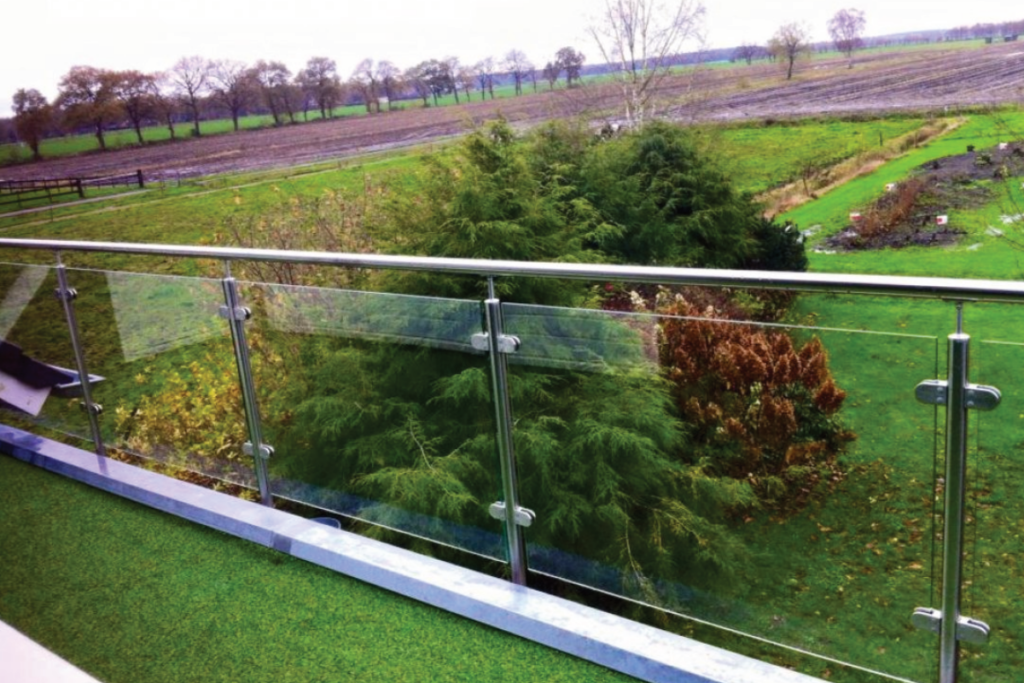 Glazen balustrade in Denekamp