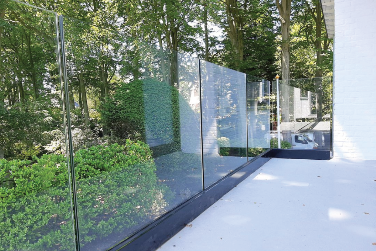 Glazen balustrade in Enschede
