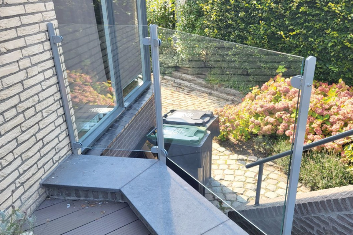 Glazen balustrade in Steenwijk