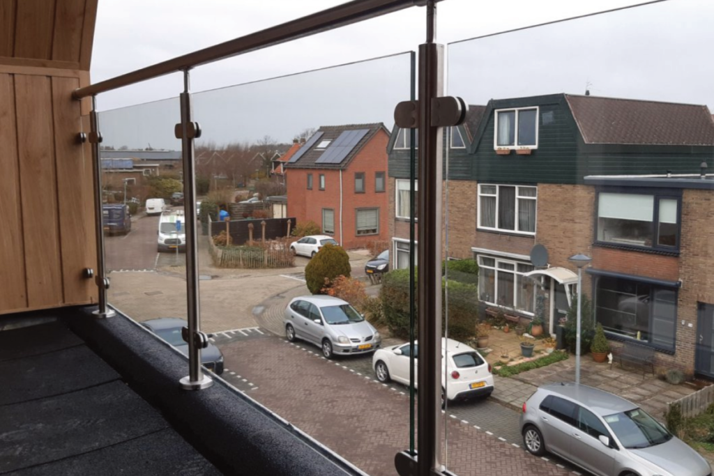 Glazen balustrade in Steenwijk