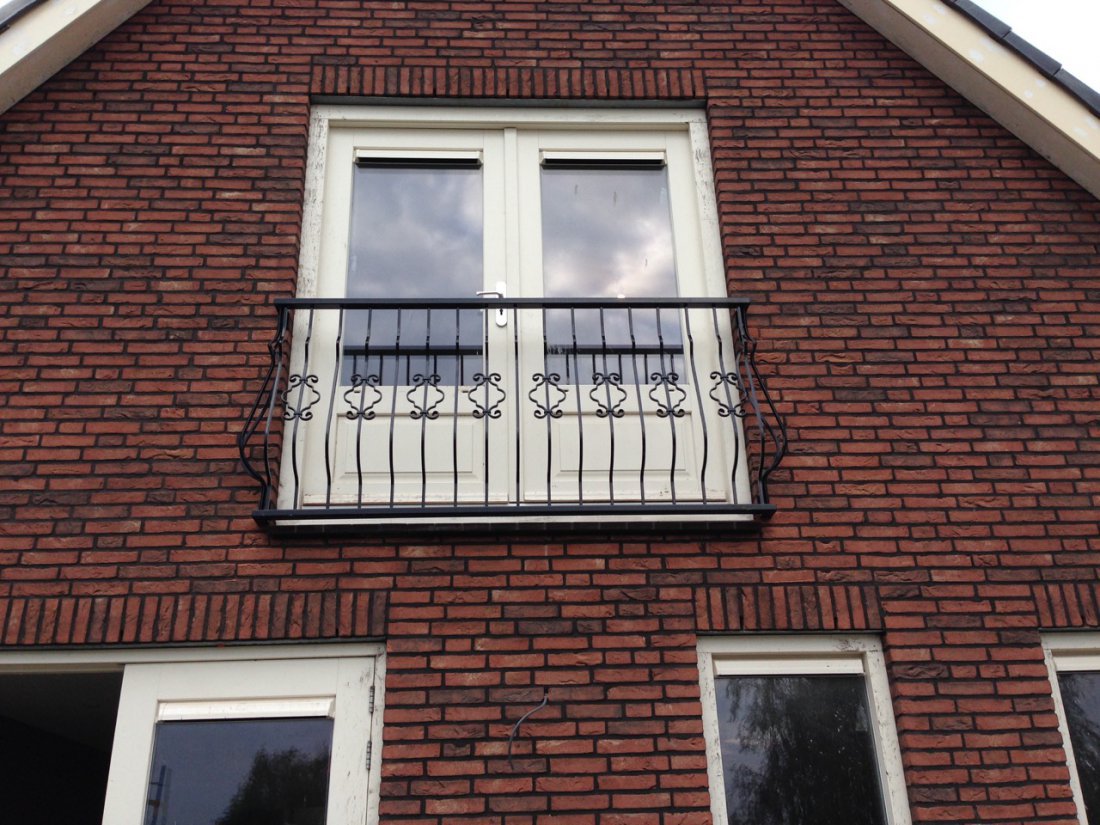 Frans Balkon Buikspijl Raalte