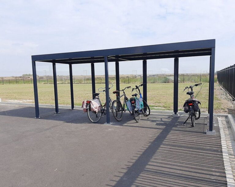 Open fietsenoverkapping van staal op maat