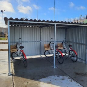 Stalen fietsenhok op maat gemaakt