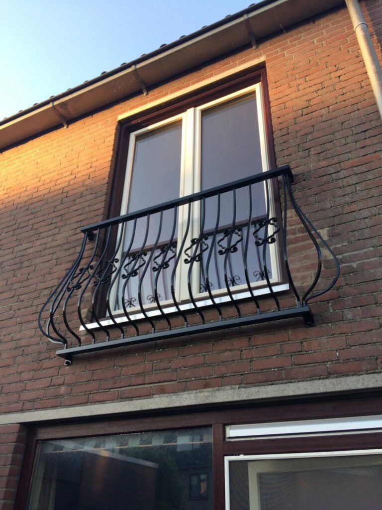 Frans Balkon Buikspijl Raalte