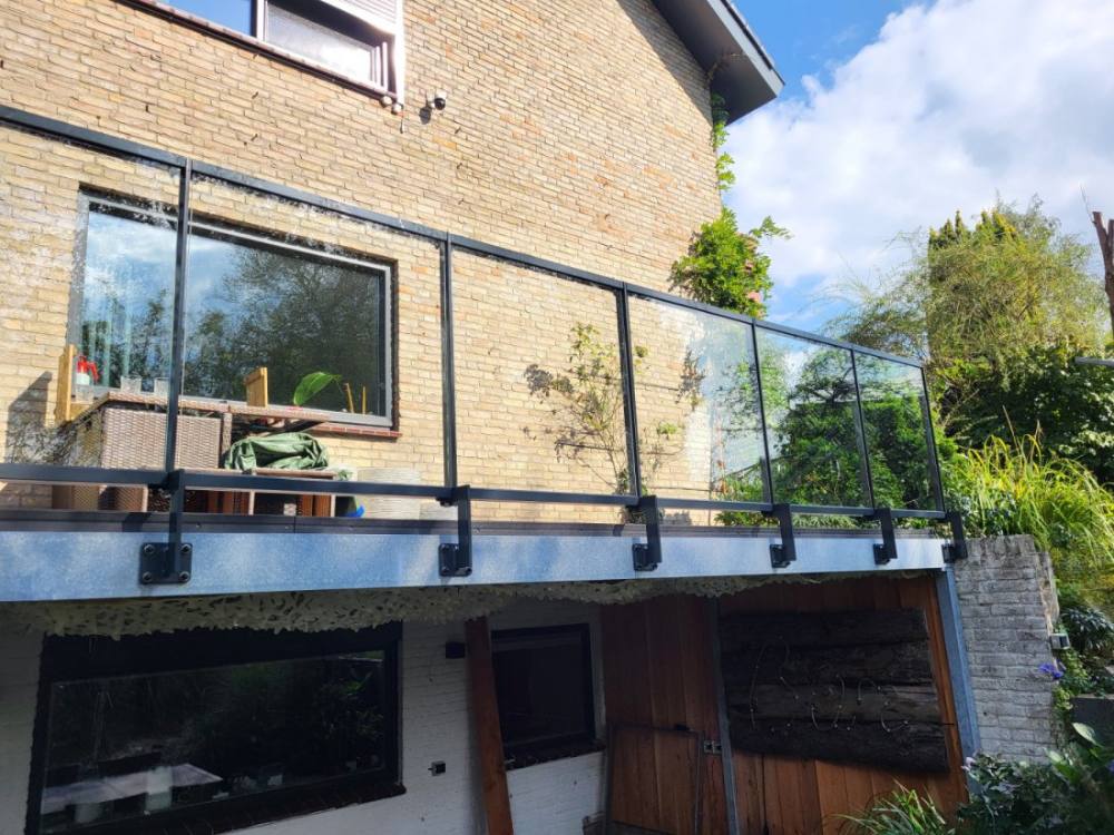 Glazen balustrade op maat