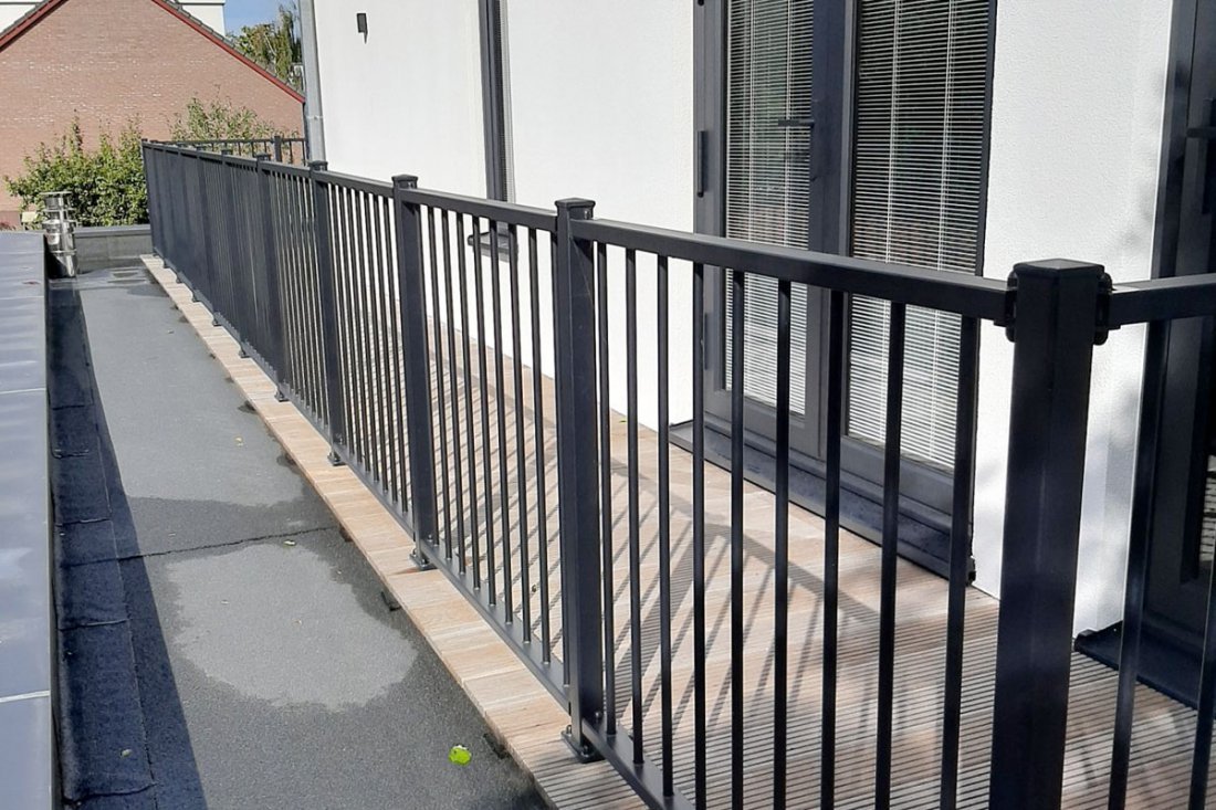 Thermisch verzinkte en gecoate stalen balustrade